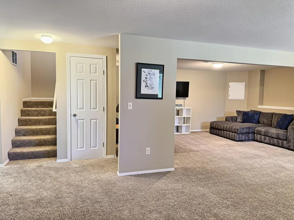 1422 E Prairie Hill Park City KS 67219