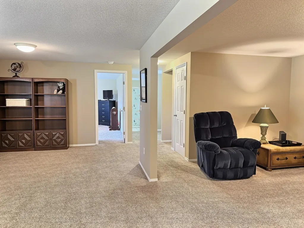 1422 E Prairie Hill Park City KS 67219