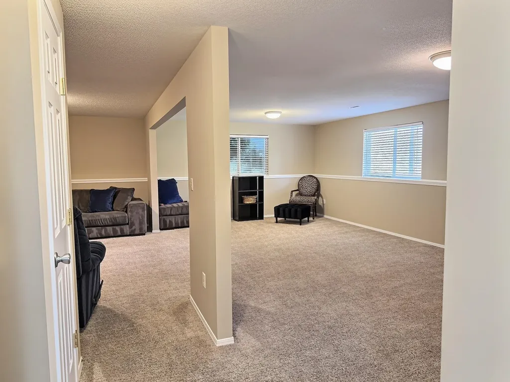 1422 E Prairie Hill Park City KS 67219
