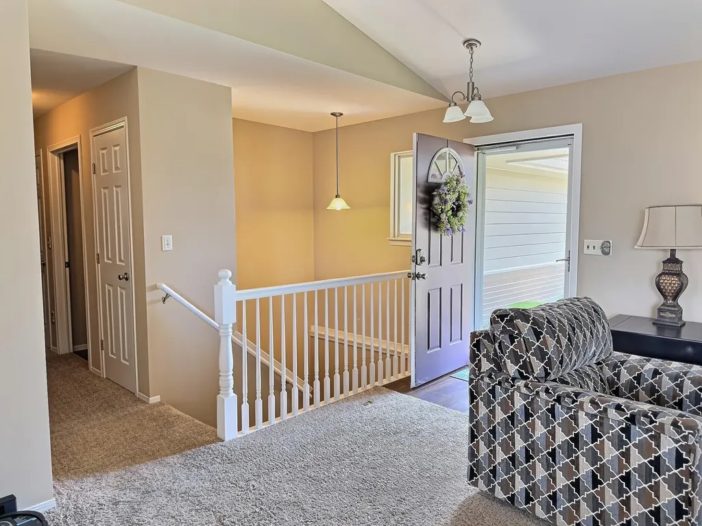1422 E Prairie Hill Park City KS 67219