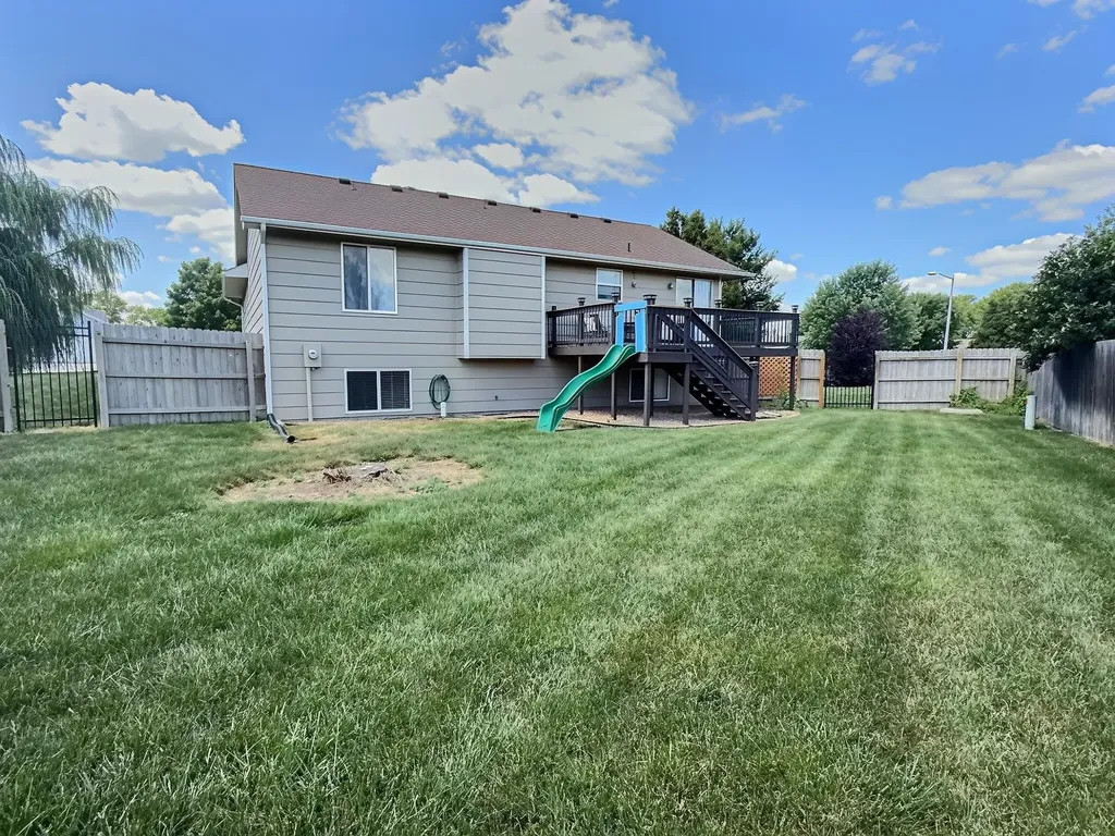 1422 E Prairie Hill Park City KS 67219