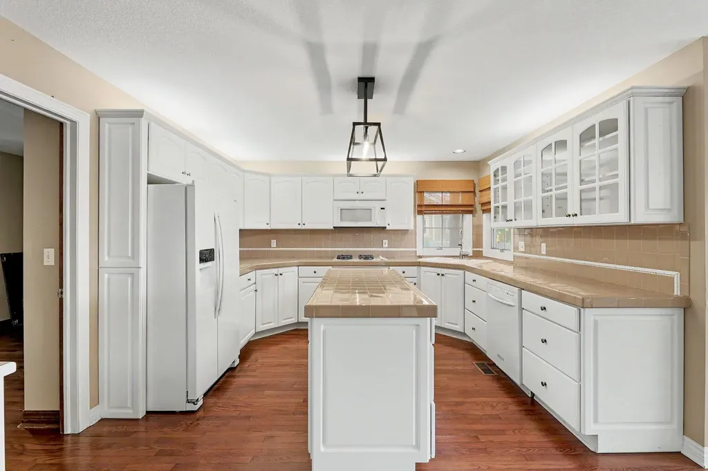 208 N Belmont Avenue Wichita KS 67208