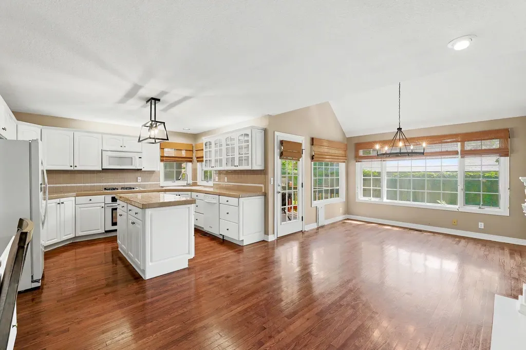 208 N Belmont Avenue Wichita KS 67208