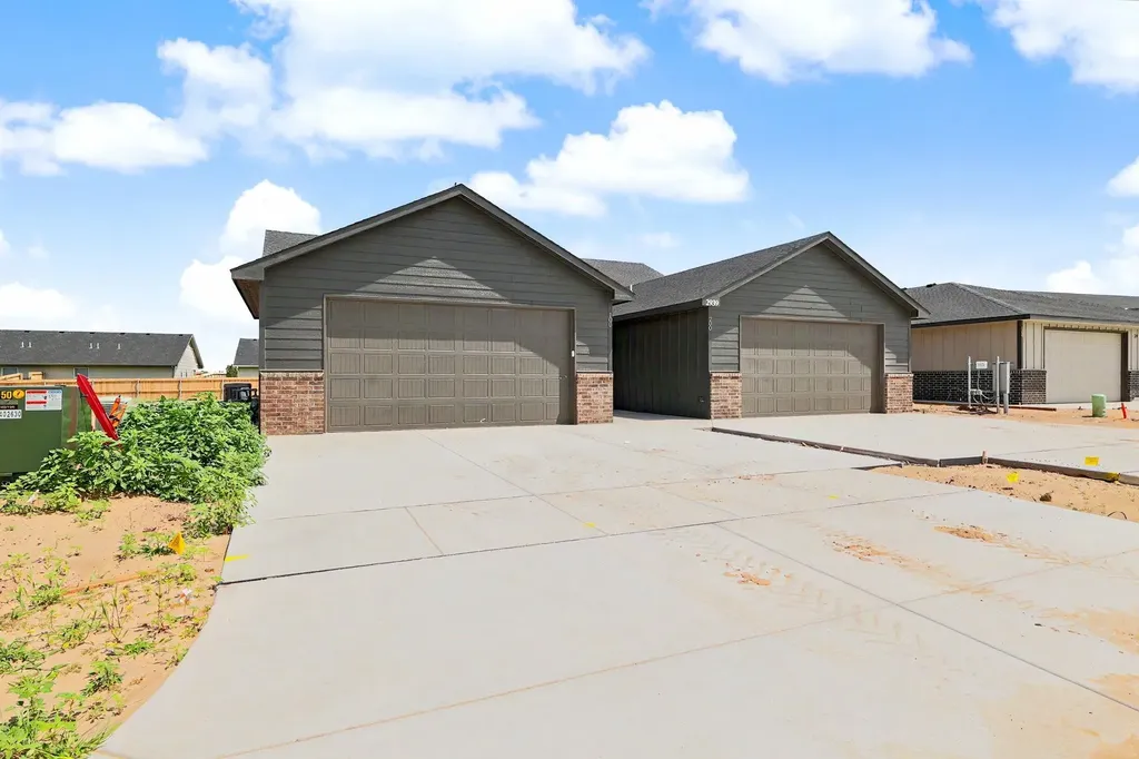 2939 S Cedar Crest Court Wichita KS 67235