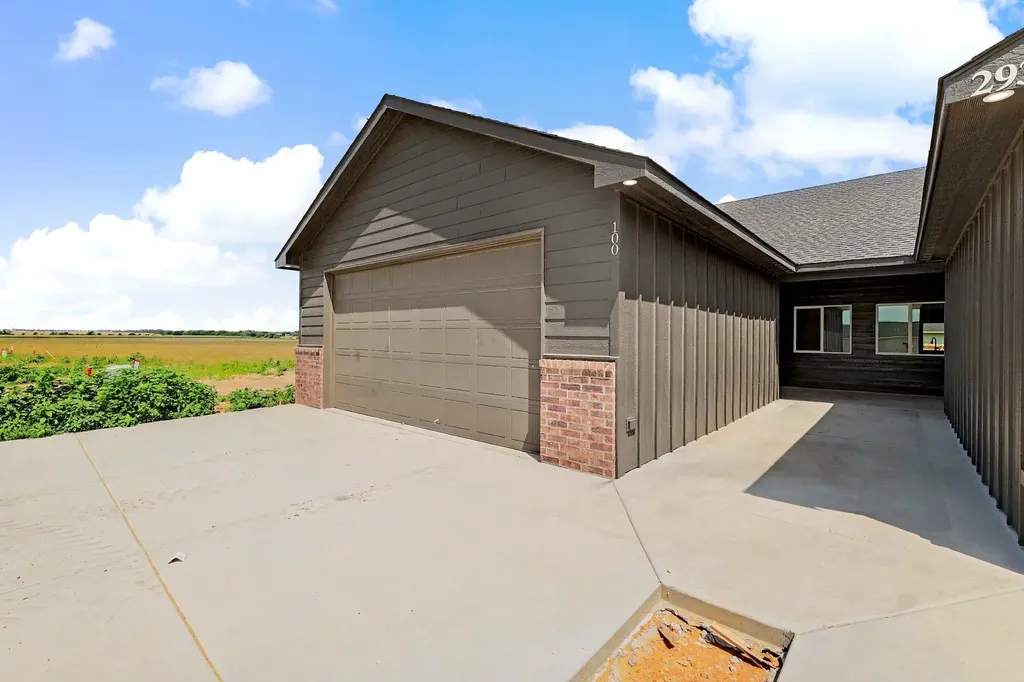 2939 S Cedar Crest Court Wichita KS 67235