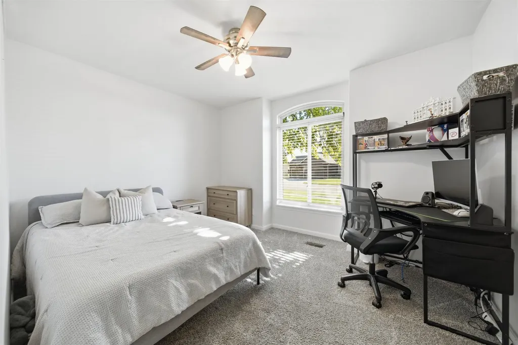 8018 W Palmetto Wichita KS 67205