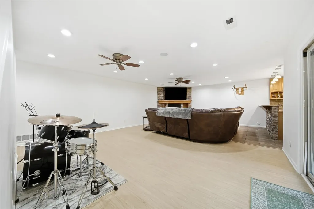 8018 W Palmetto Wichita KS 67205