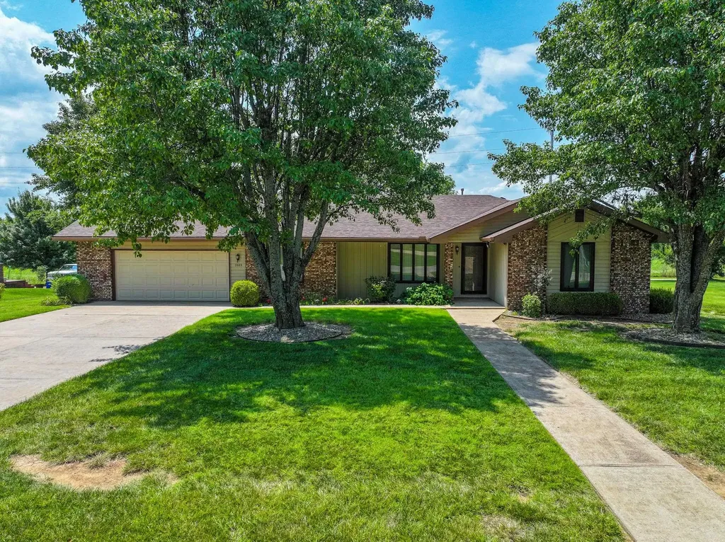 1009 Country Club Drive Eureka KS 67045