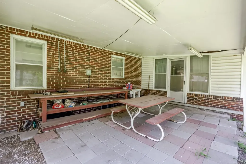 2928 N Amidon Wichita KS 67204