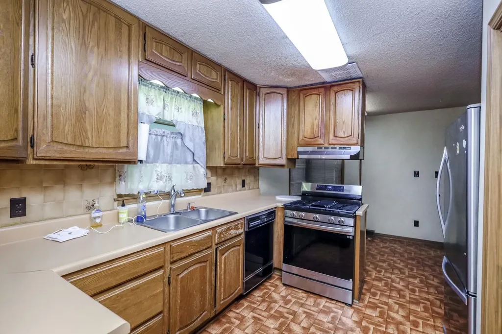 2928 N Amidon Wichita KS 67204