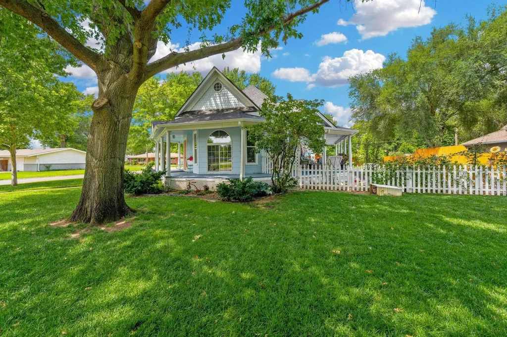 201 Filmore Street Cheney KS 67025