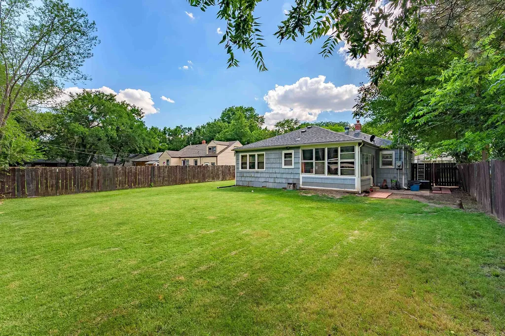 730 S Fountain Avenue Wichita KS 67218-2131