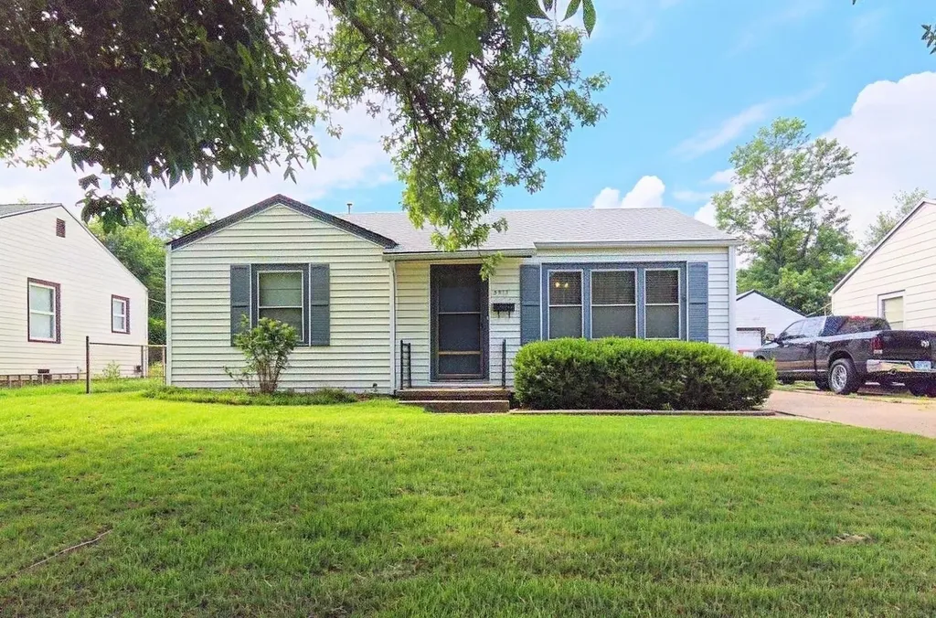 5913 E Bellaire Street Wichita KS 67218