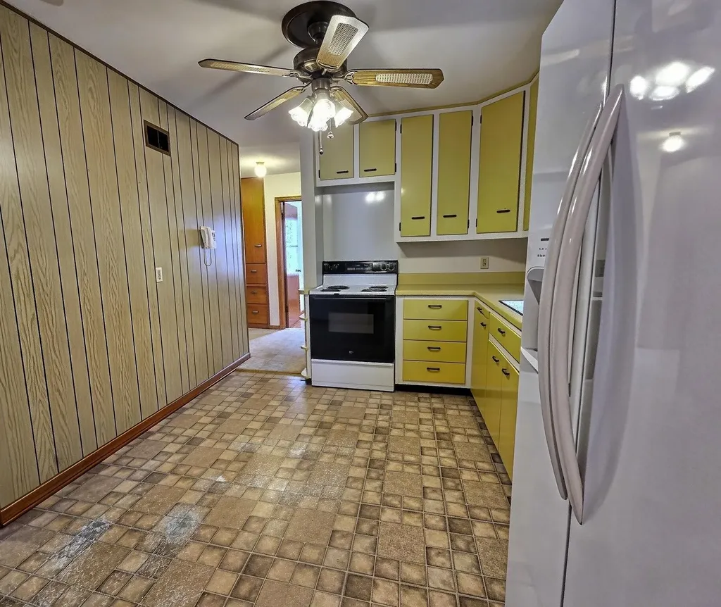 5913 E Bellaire Street Wichita KS 67218