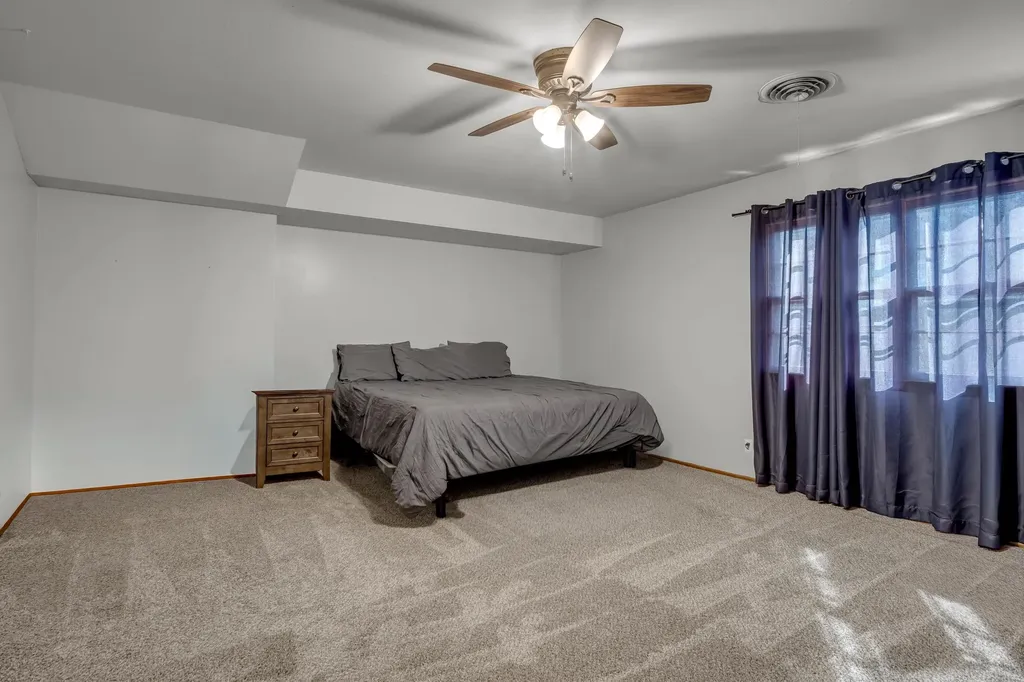 304 Rolling Hills Drive Newton KS 67114