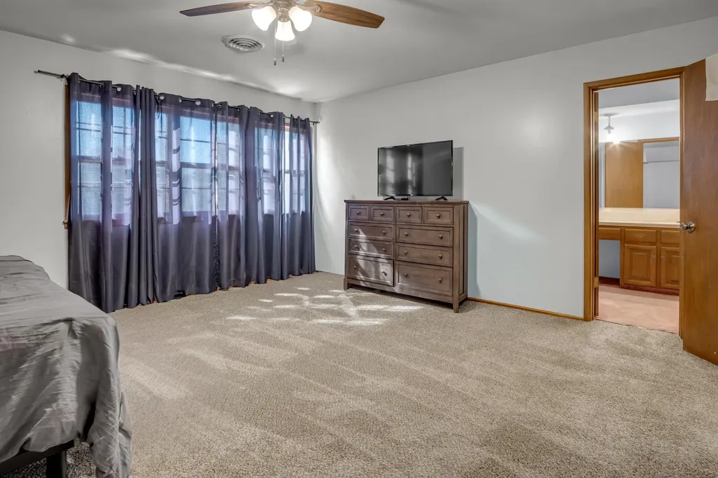 304 Rolling Hills Drive Newton KS 67114