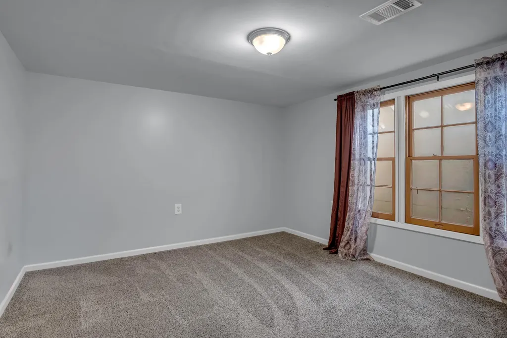 304 Rolling Hills Drive Newton KS 67114