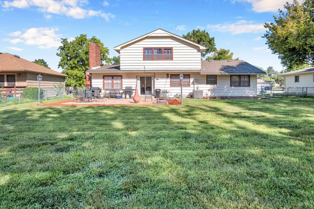 304 Rolling Hills Drive Newton KS 67114