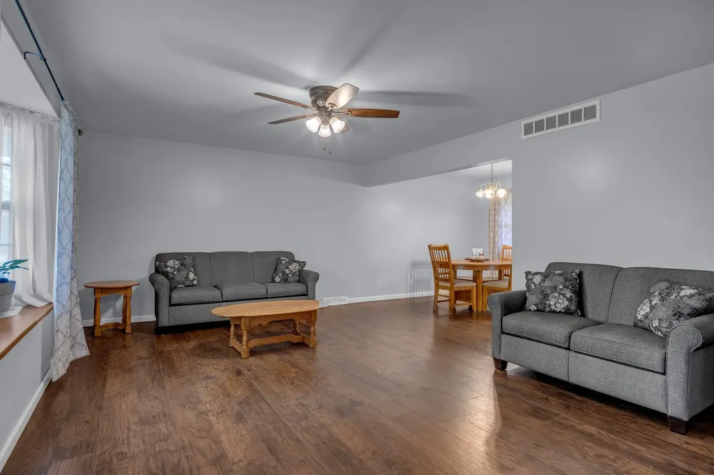 304 Rolling Hills Drive Newton KS 67114