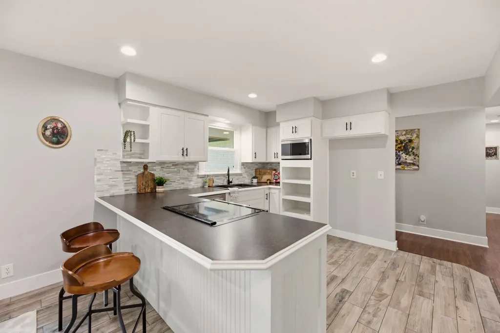 2200 W 51st Street Wichita KS 67204