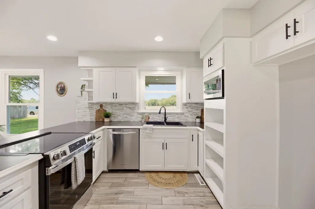2200 W 51st Street Wichita KS 67204