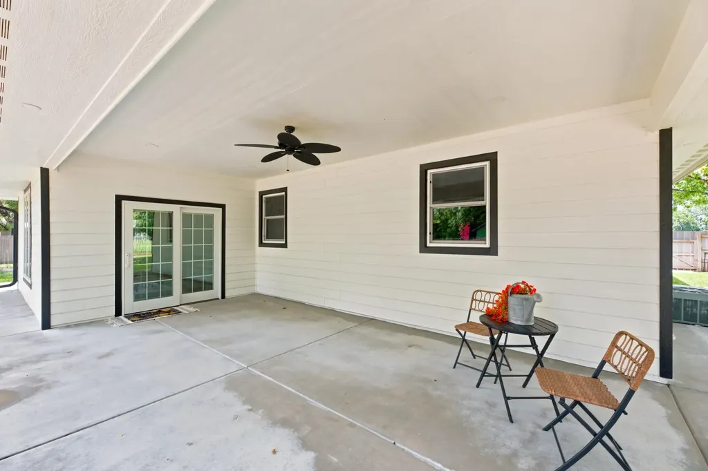 2200 W 51st Street Wichita KS 67204