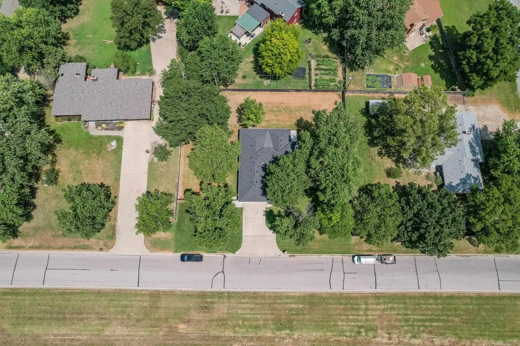 2200 W 51st Street Wichita KS 67204