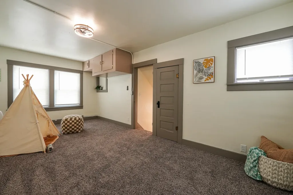 1126 W 1st Avenue El Dorado KS 67042