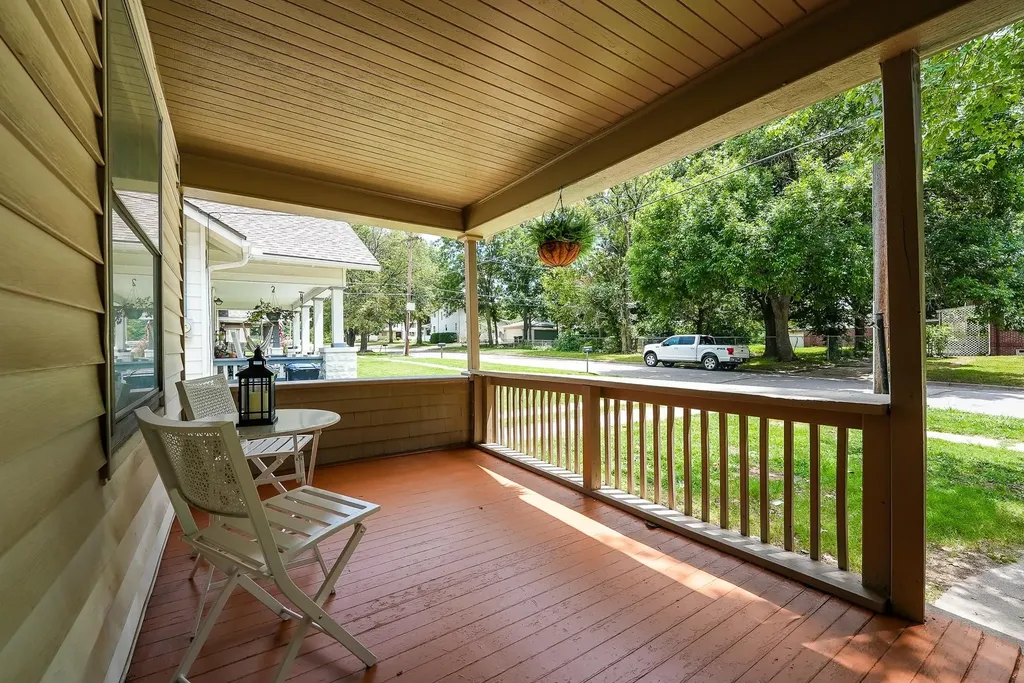 1126 W 1st Avenue El Dorado KS 67042