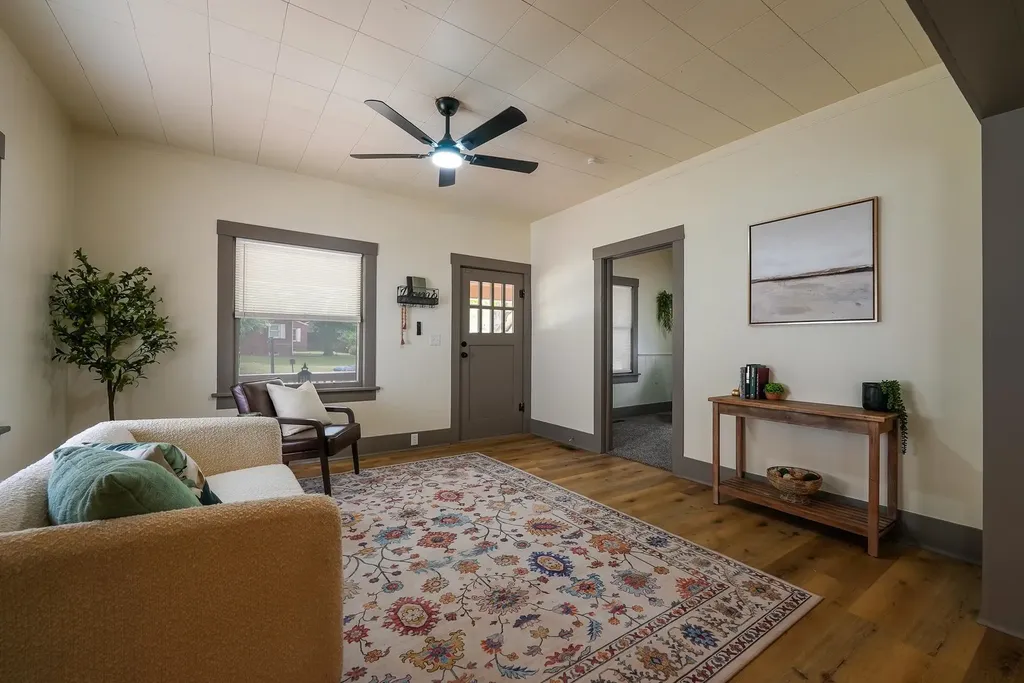 1126 W 1st Avenue El Dorado KS 67042