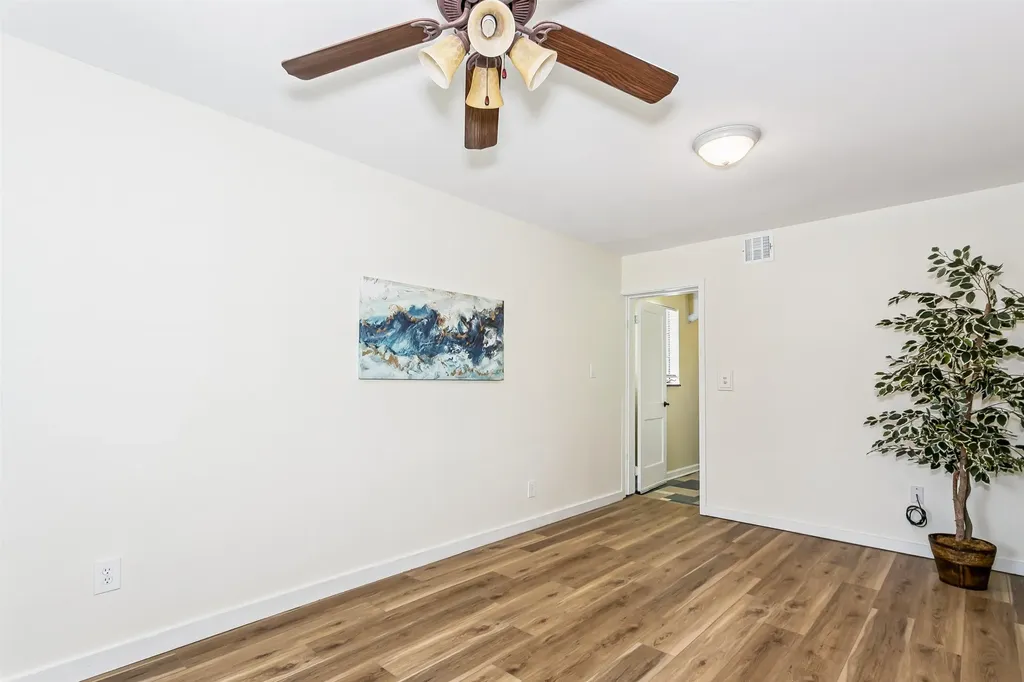 1924 S Fern Avenue Wichita KS 67213