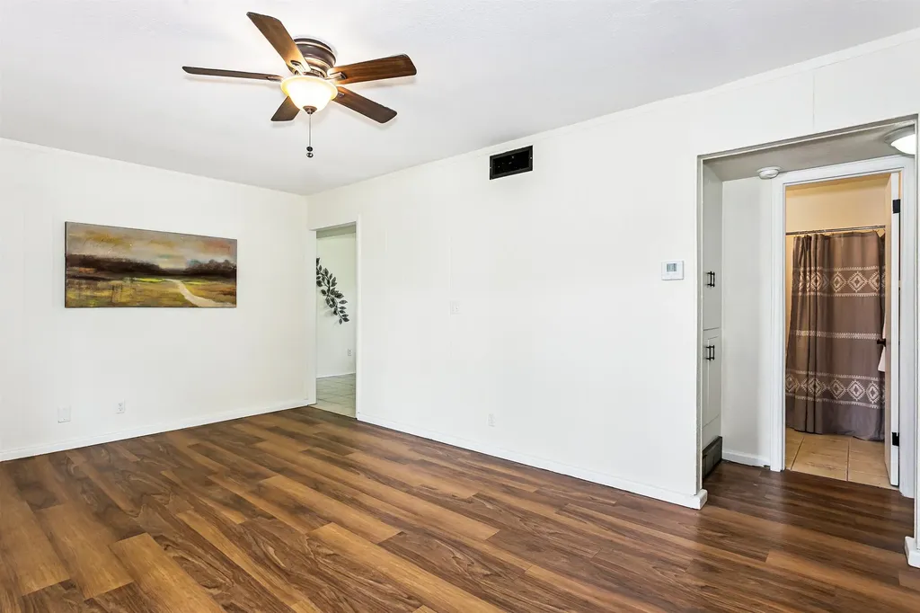 1924 S Fern Avenue Wichita KS 67213