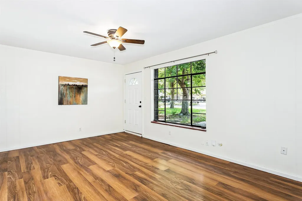 1924 S Fern Avenue Wichita KS 67213