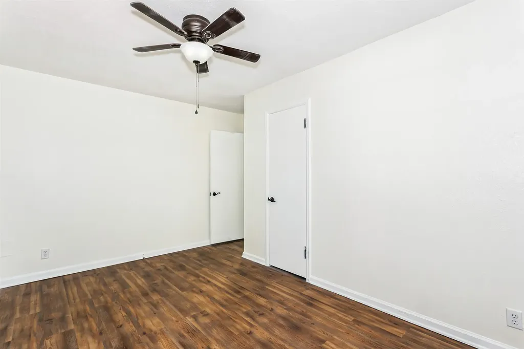 1924 S Fern Avenue Wichita KS 67213