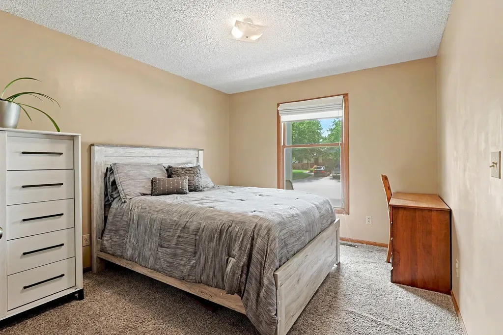 514 W 54th Street S Wichita KS 67217