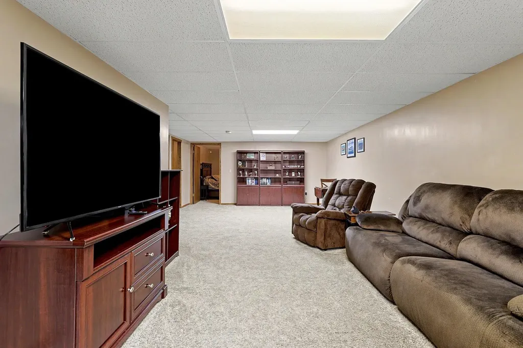 514 W 54th Street S Wichita KS 67217