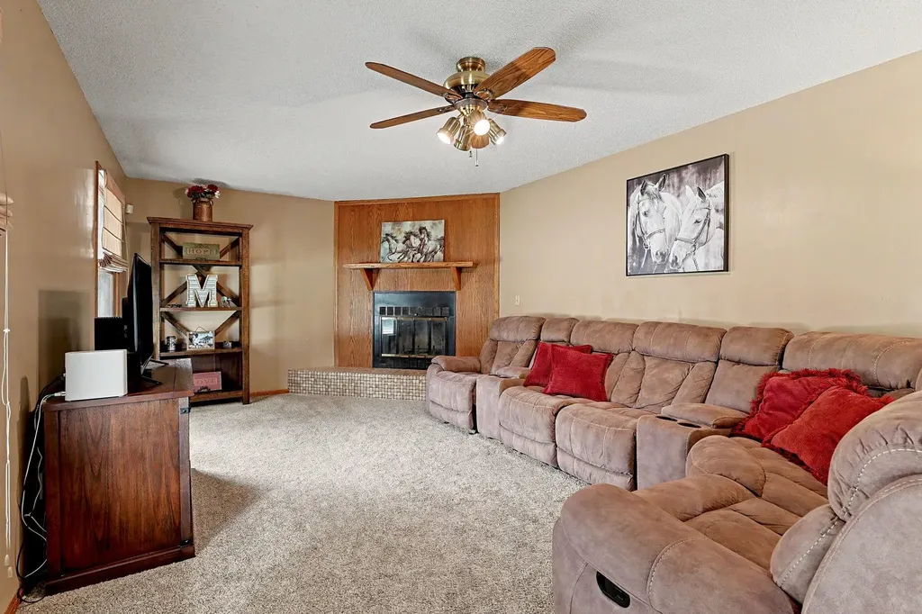 514 W 54th Street S Wichita KS 67217