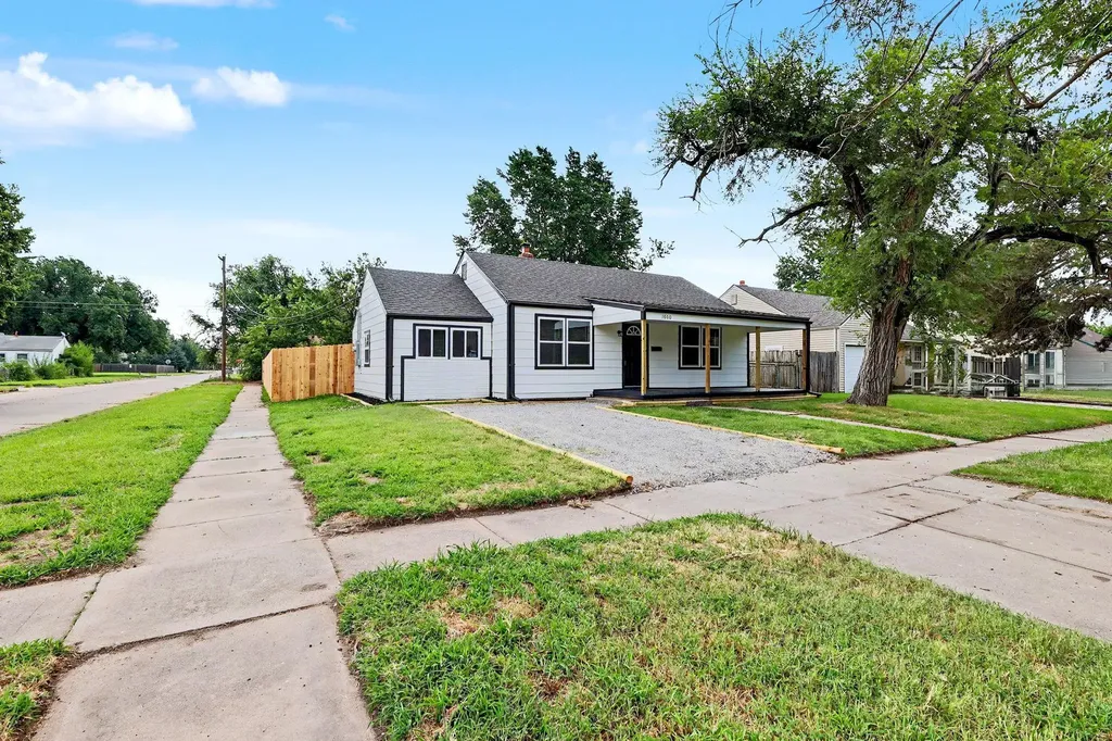 1800 S Millwood Wichita KS 67213