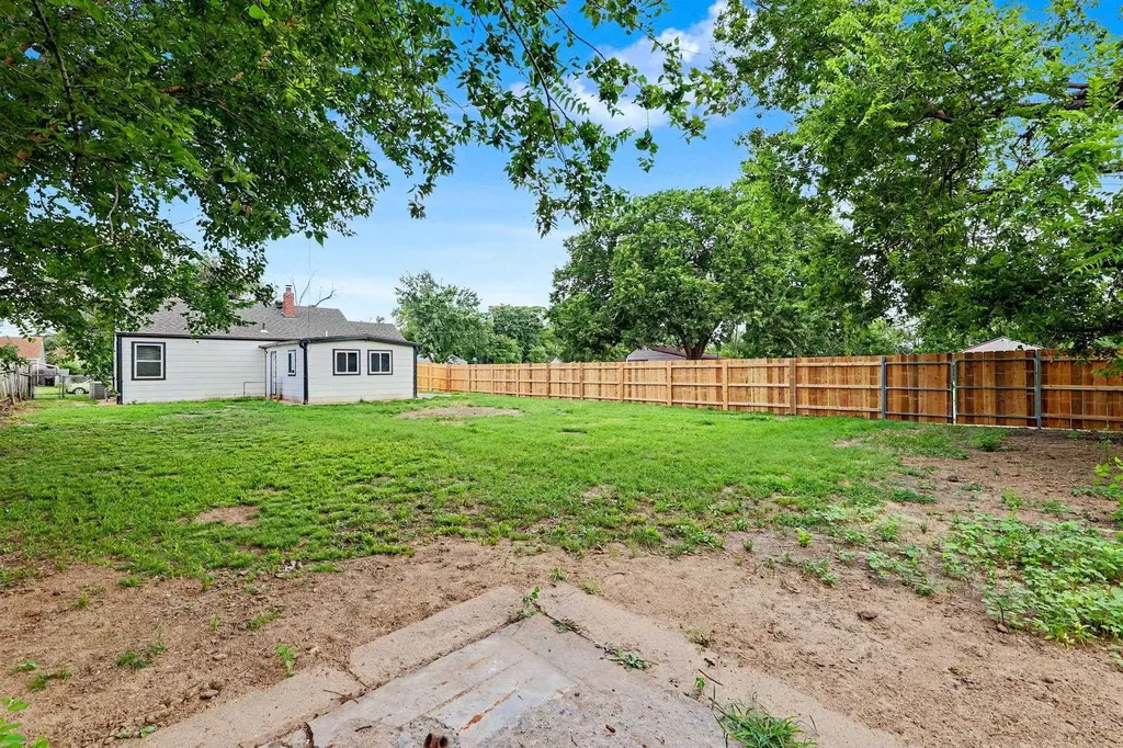 1800 S Millwood Wichita KS 67213