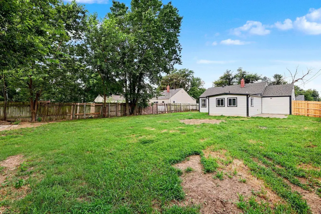 1800 S Millwood Wichita KS 67213