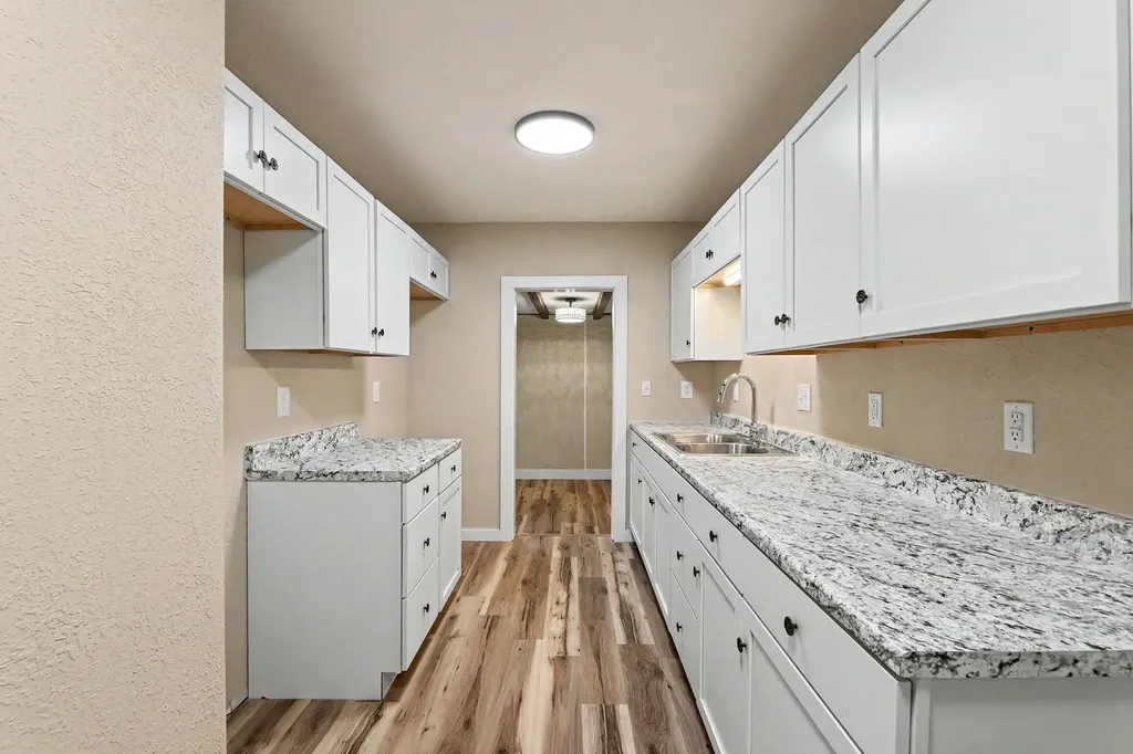 1800 S Millwood Wichita KS 67213