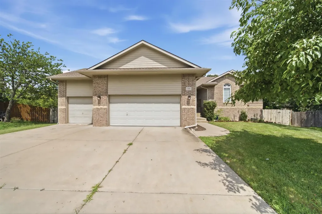 308 W Waterford Court Andover KS 67002