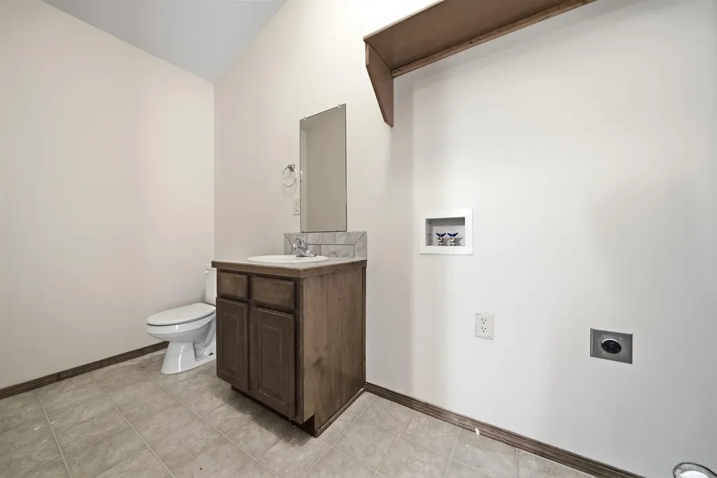 308 W Waterford Court Andover KS 67002