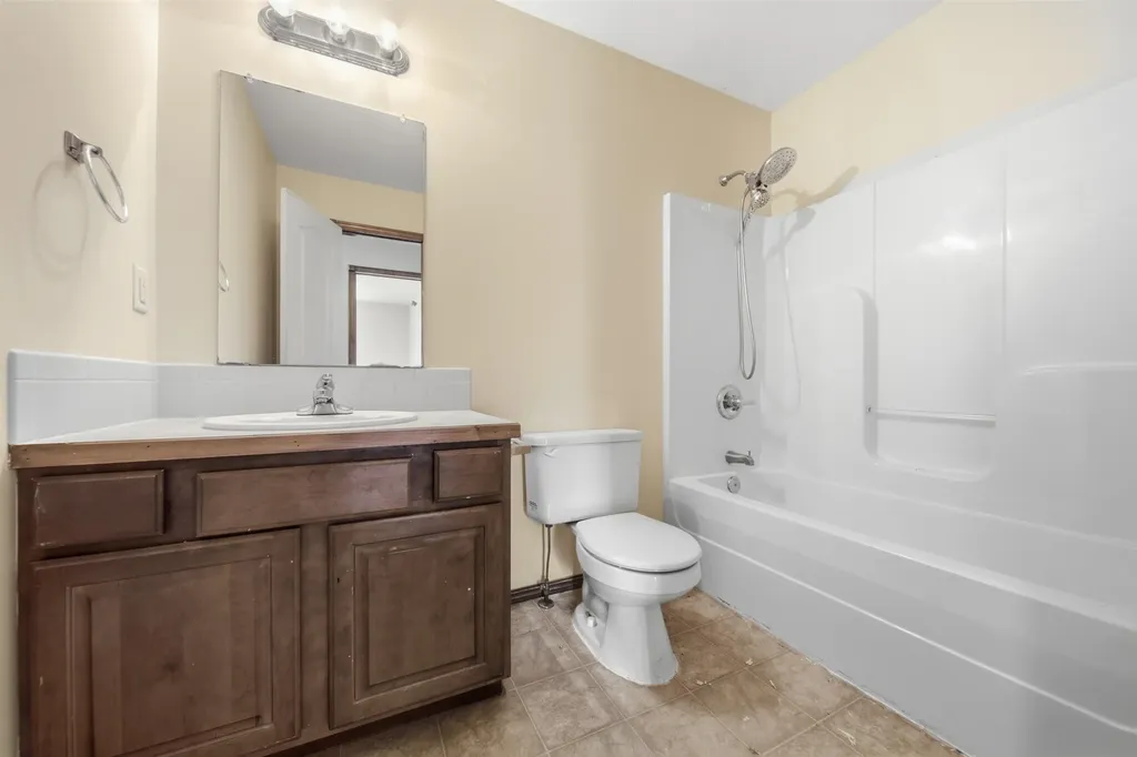 308 W Waterford Court Andover KS 67002