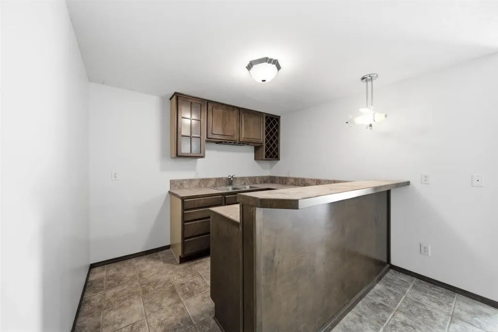 308 W Waterford Court Andover KS 67002
