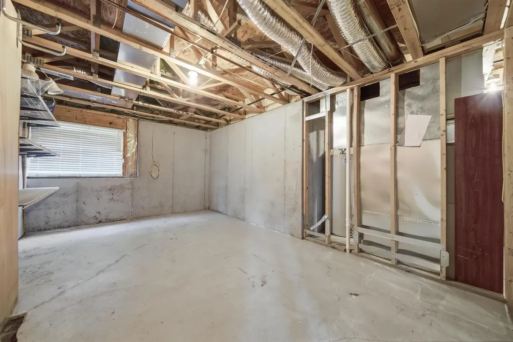 308 W Waterford Court Andover KS 67002