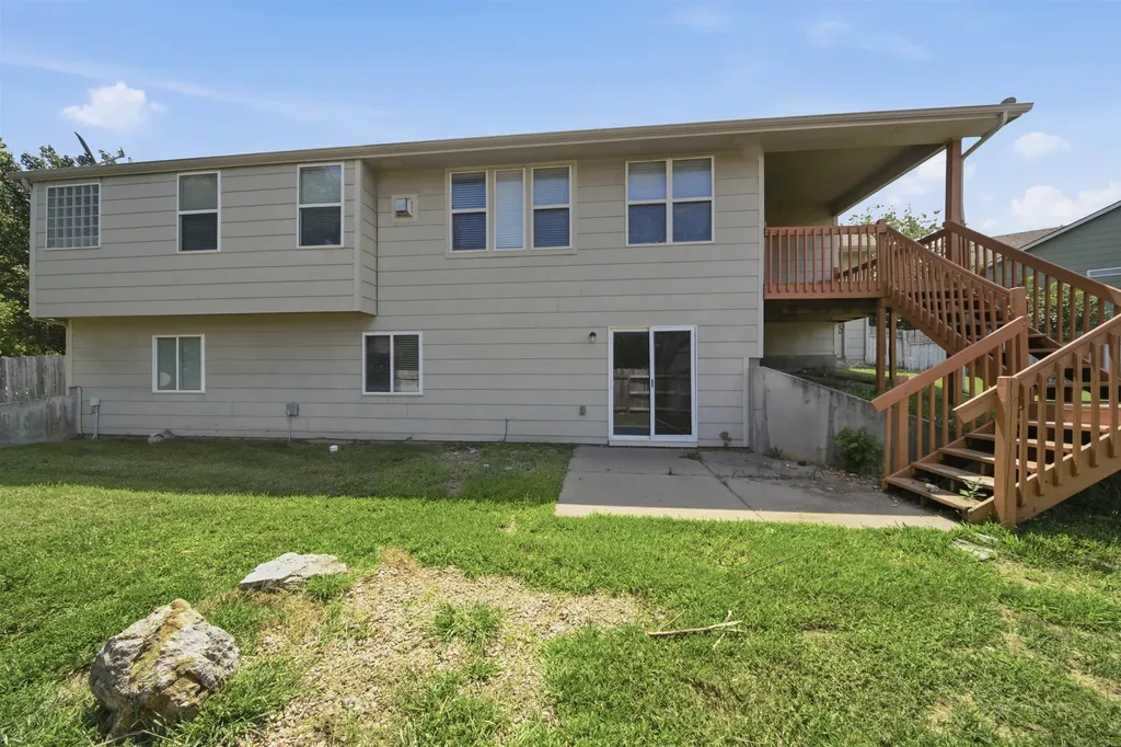 308 W Waterford Court Andover KS 67002