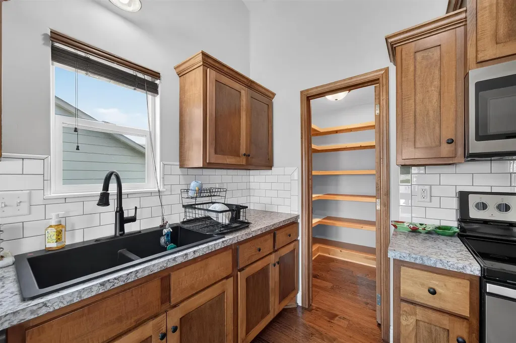 1613 N Kentucky Wichita KS 67235