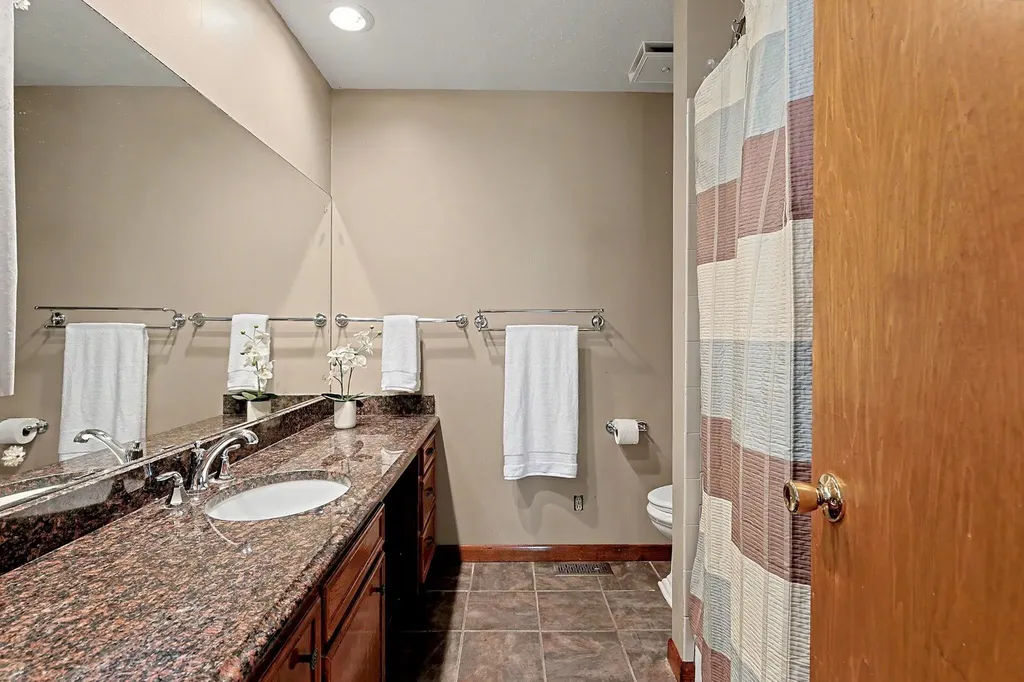 7810 E Pagent Lane Wichita KS 67206