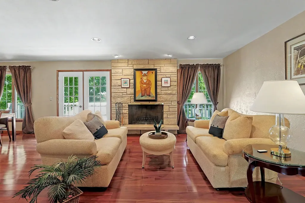 7810 E Pagent Lane Wichita KS 67206